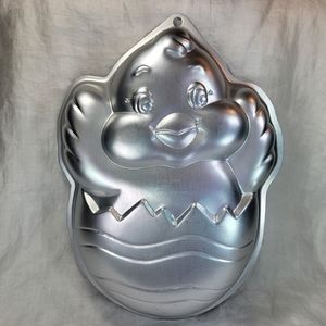 Wilton Just Hatched Chick Egg Cake PAN 2002 Easter 2105-2060 (2 layer mix)
